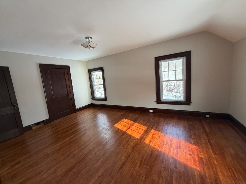 Building Photo - 14 Wheelwright Rd