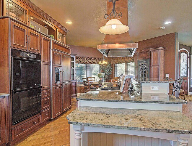 Building Photo - 7975 Ruststone Ct