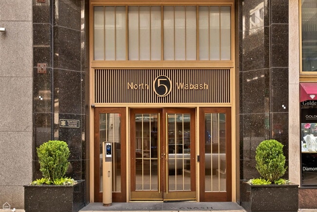 Building Photo - 5 N Wabash Ave