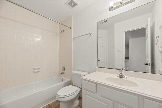 Building Photo - 1810 Candle Light Ct