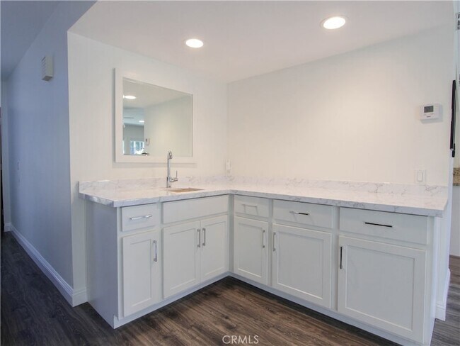 Building Photo - 835 Amigos Way