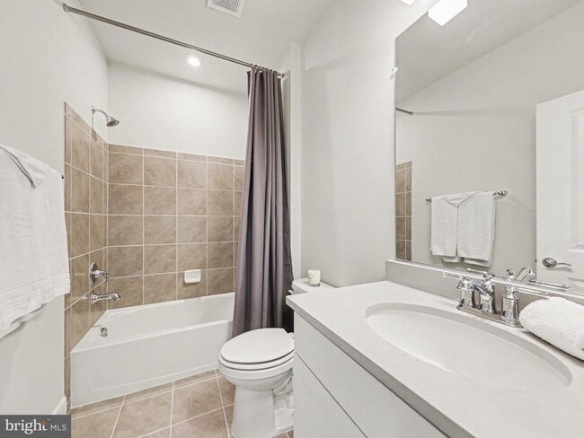 Building Photo - 17229 Turnstone Dr