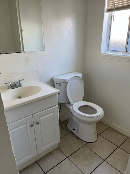 Building Photo - 942 Di Giulio Ave