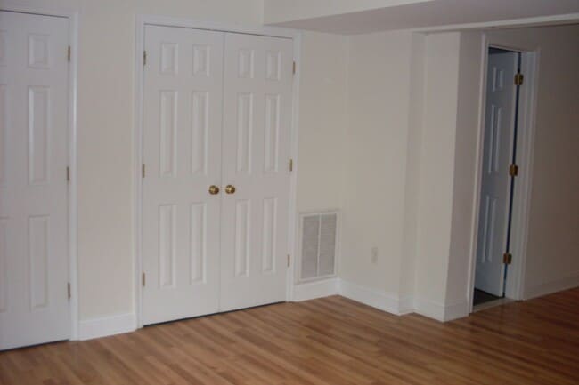 Building Photo - Beautiful Townhome in Stone River
