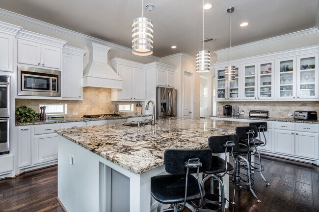 Building Photo - 2034 Baker Estates Dr