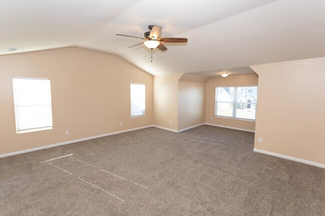 Building Photo - 4632 Southwind Rd