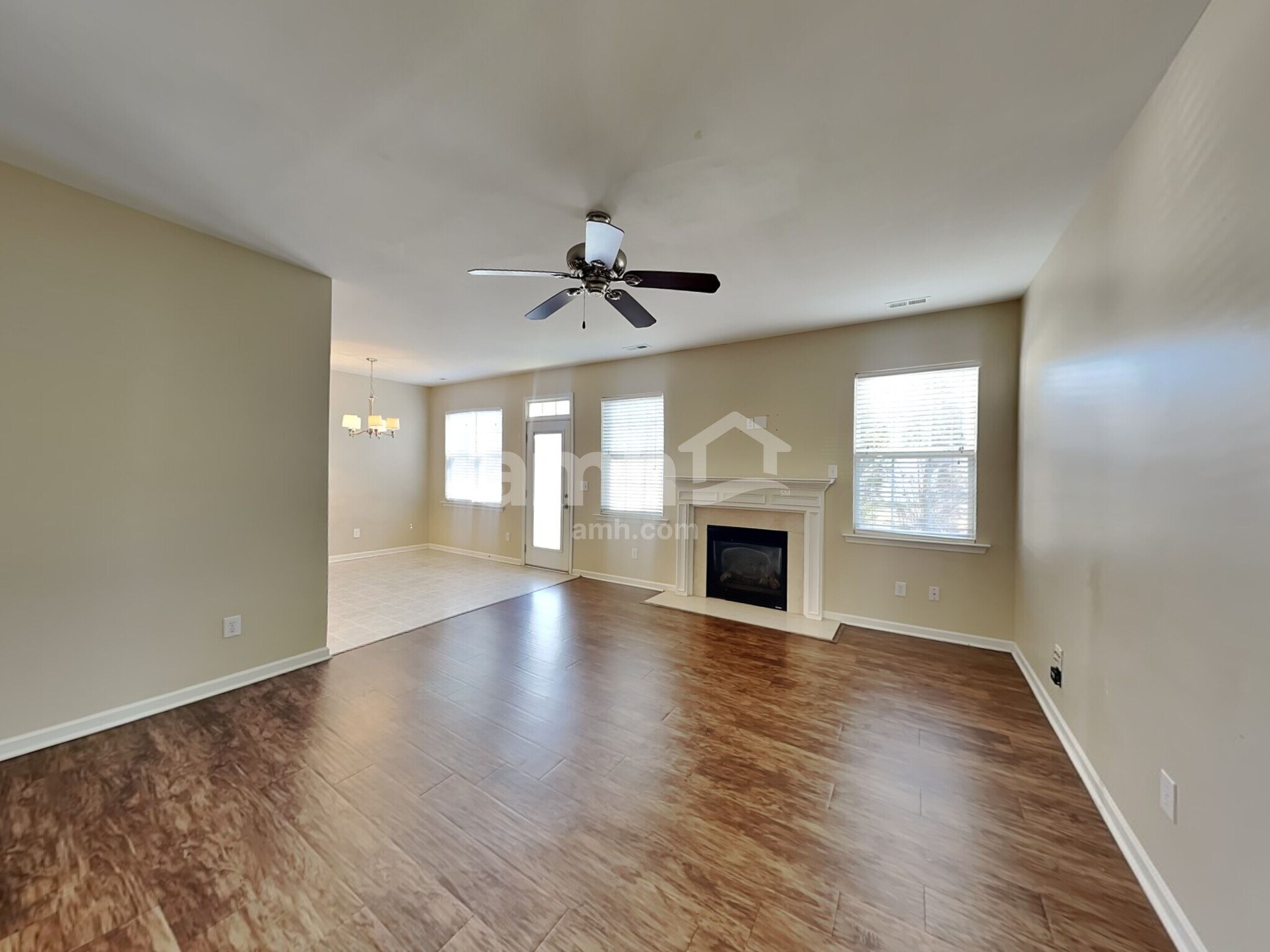 Building Photo - 15534 Crossing Gate Dr