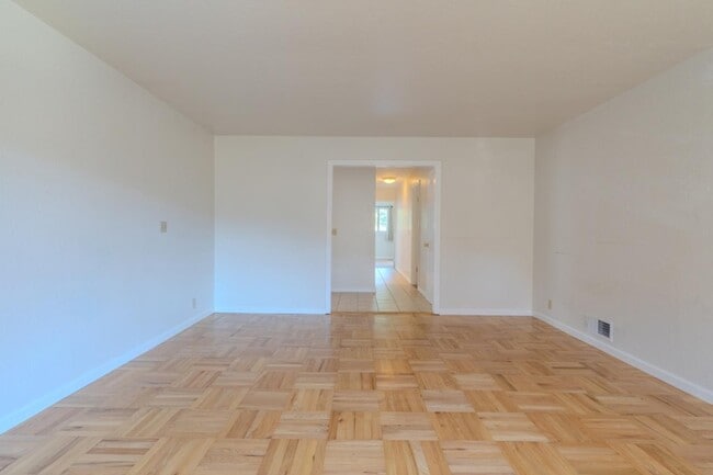Building Photo - 1523 Valdez Way