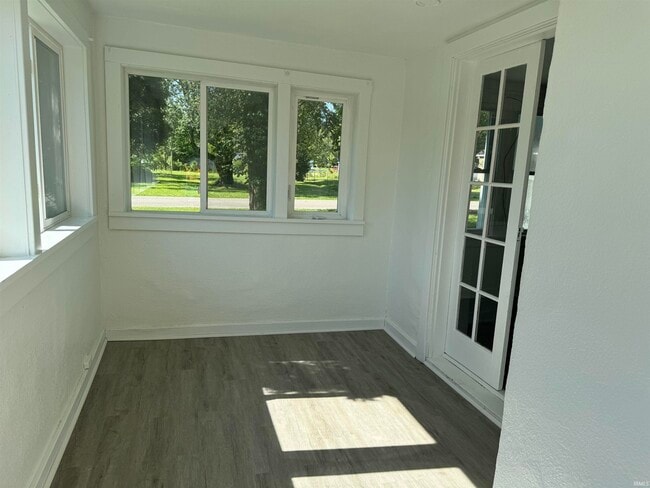 Building Photo - 2110 E Yale Ave