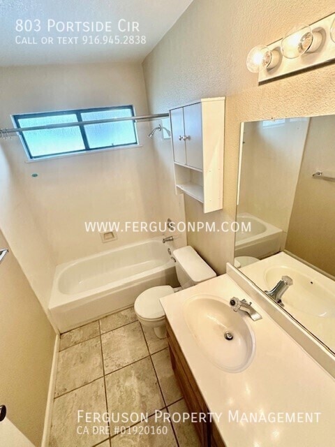 Building Photo - 803 Portside Cir