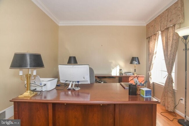 Building Photo - 205 Dangina Dr