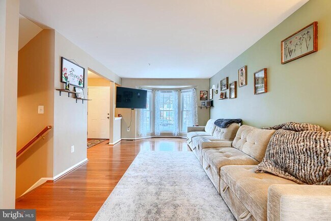 Building Photo - 215 Gracecroft Ct