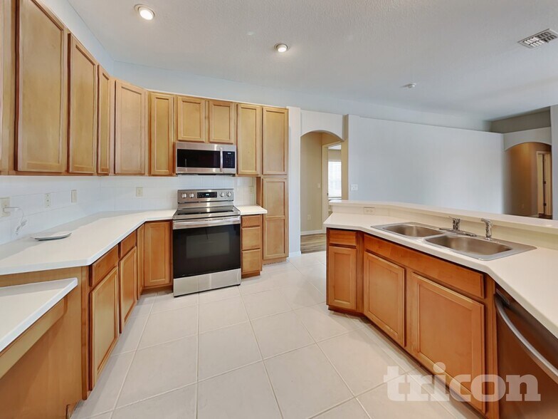 Building Photo - 14556 Edgemere Dr