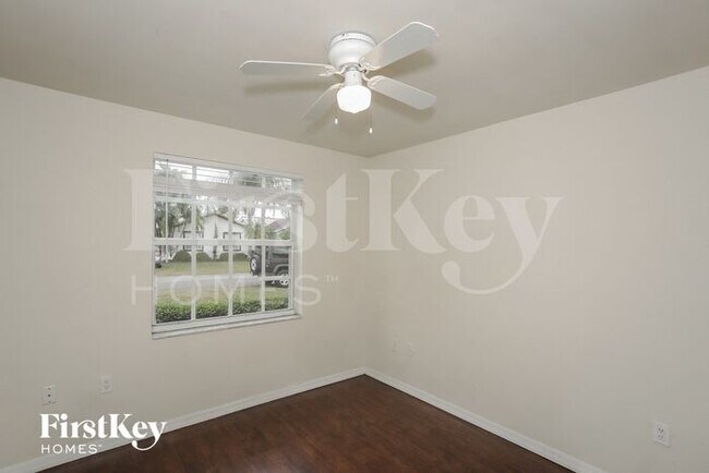 Building Photo - 15210 SW 142nd Terrace