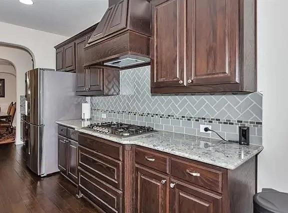 Building Photo - 913 Yarrow St