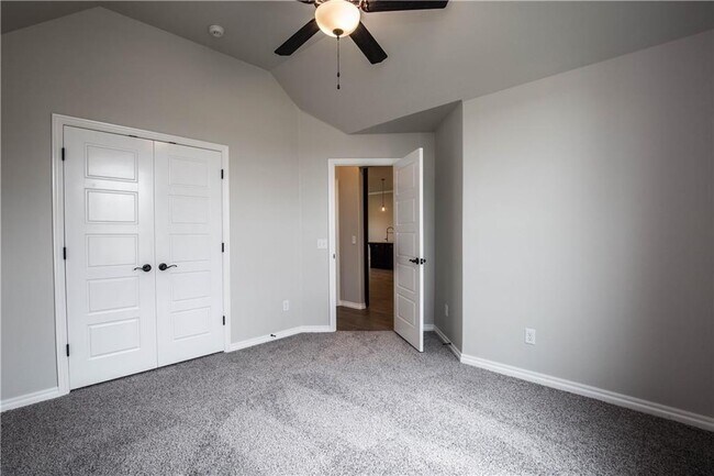 Building Photo - 14309 Limestone Ln