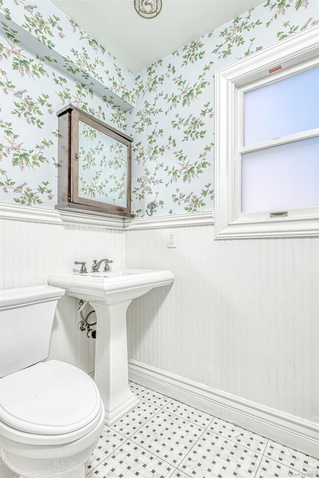 Building Photo - 14 Judith Ln