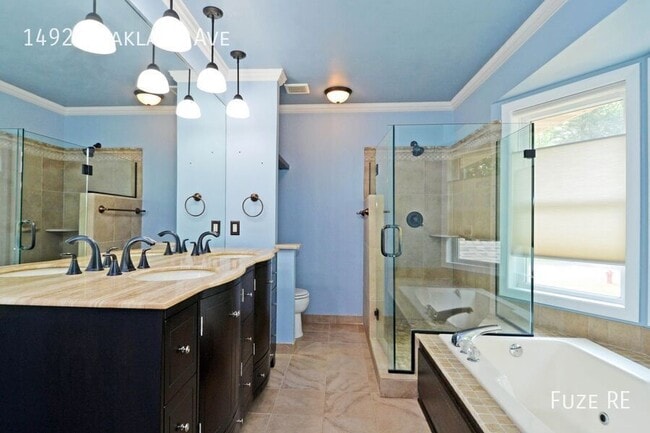 Building Photo - 14920 Oakland Ave