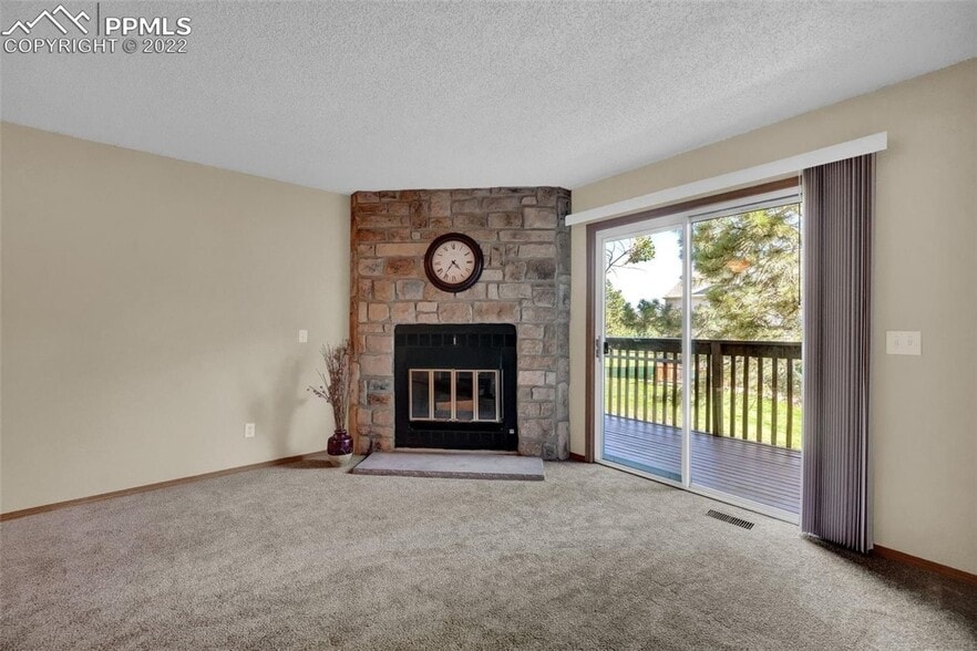Building Photo - 3467 Queen Anne Way