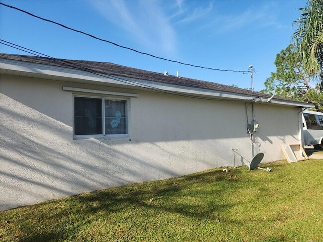 Building Photo - 4254 Cynthia Terrace