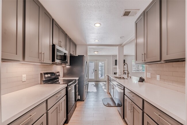 Building Photo - 14228 Misty Meadow Ln