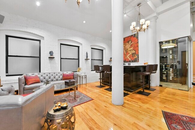 Building Photo - 112 Beach St