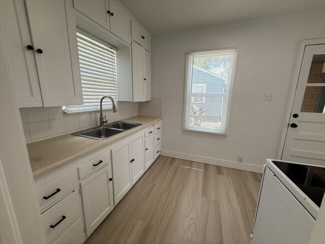 Building Photo - 4250 S 1300 E