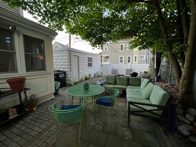 Building Photo - 40 Brastow Ave