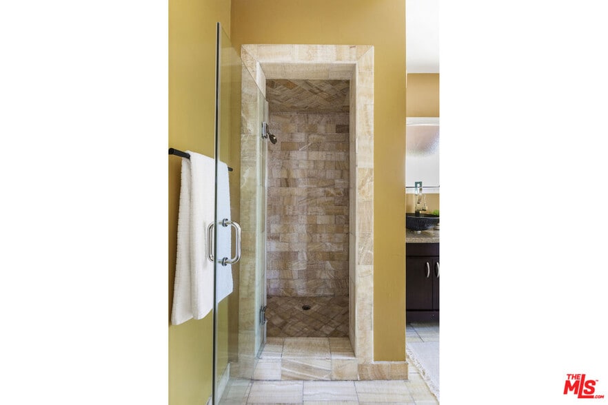 Building Photo - 1850 San Jacinto St