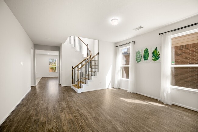 Building Photo - 4118 Lake Cypress Cir