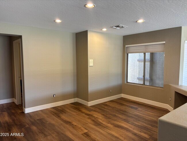 Building Photo - 17553 W Polaris Dr