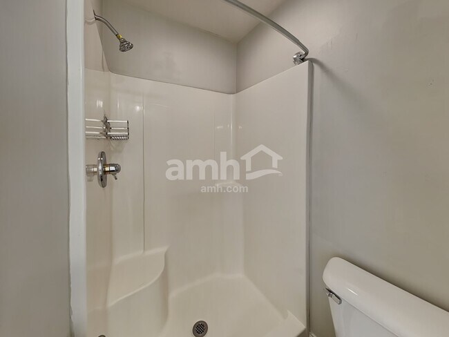 Building Photo - 6377 Beecher Ct