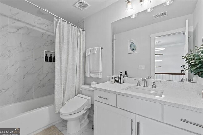 Building Photo - 813 Coleman St SW