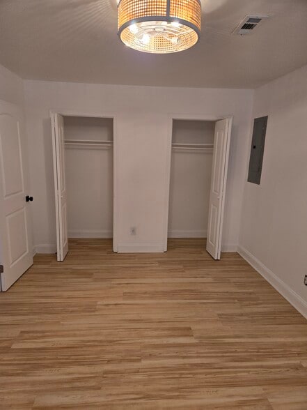 Building Photo - 2515 Arkansas Ave