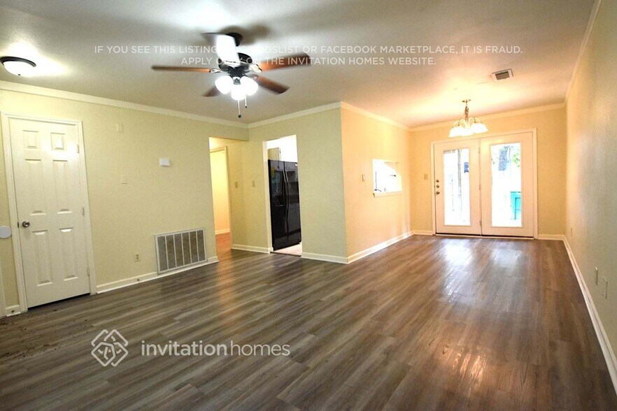 Building Photo - 7 Redberry Ct