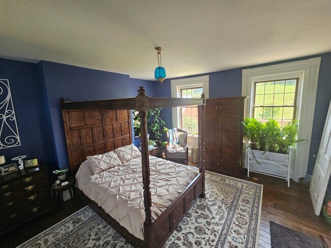 Building Photo - Amazing Farm Property!