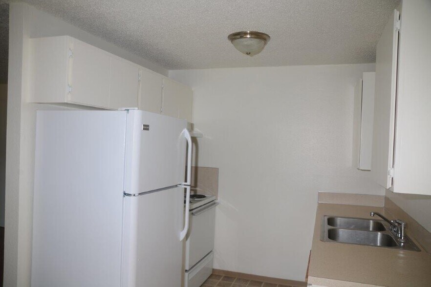 Building Photo - 7812 59th Ave W