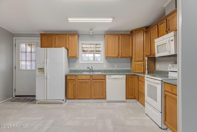 Building Photo - 113 Simon Latour Rd