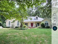 Building Photo - 423 Elm Creek Dr