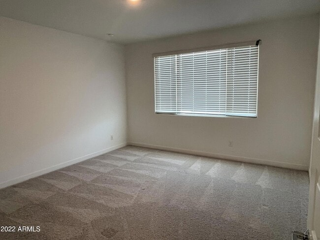 Building Photo - 9849 E Tahoe Ave