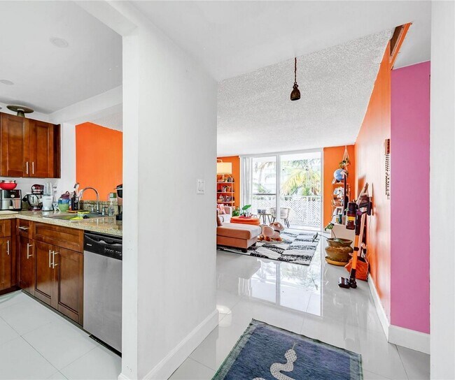 Building Photo - 488 NW 165th St