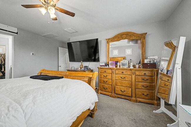 Building Photo - 18235 W Ida Ln