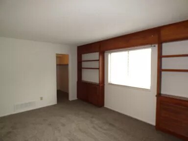 walk-in closet - 491 S Kalispell Way