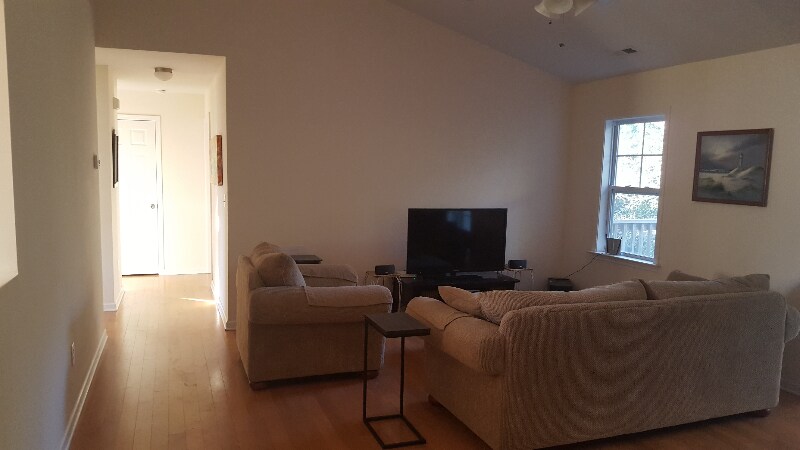 Building Photo - 5132 Greenville Loop Rd