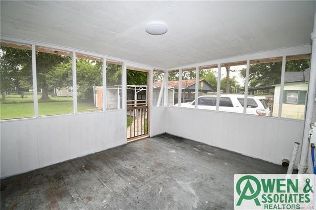 Building Photo - 2607 Elm St