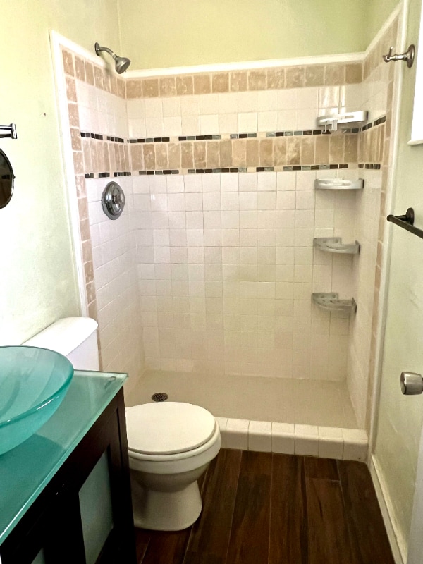 Building Photo - 2540 Sistina St