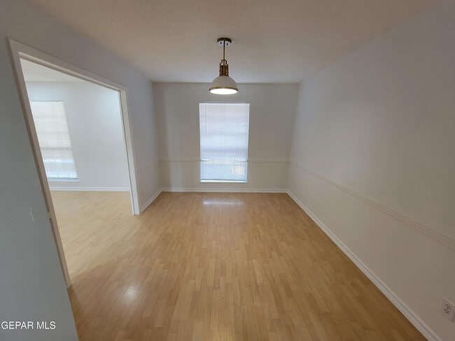 Building Photo - 6836 Orizaba Ave