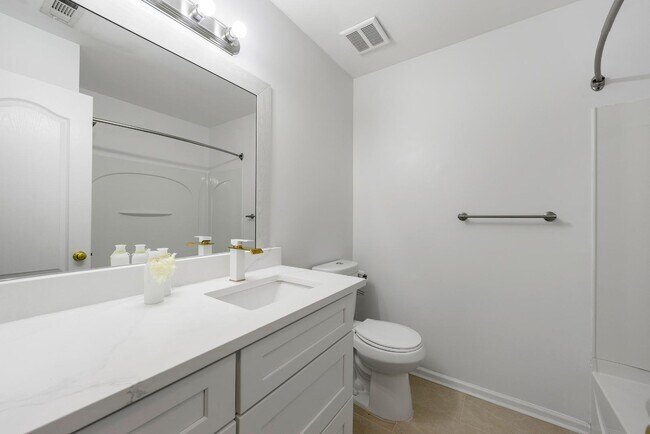 Building Photo - 2415 Clock Face Ct