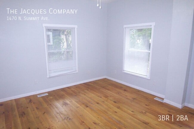 Building Photo - 1470 N Summit Ave
