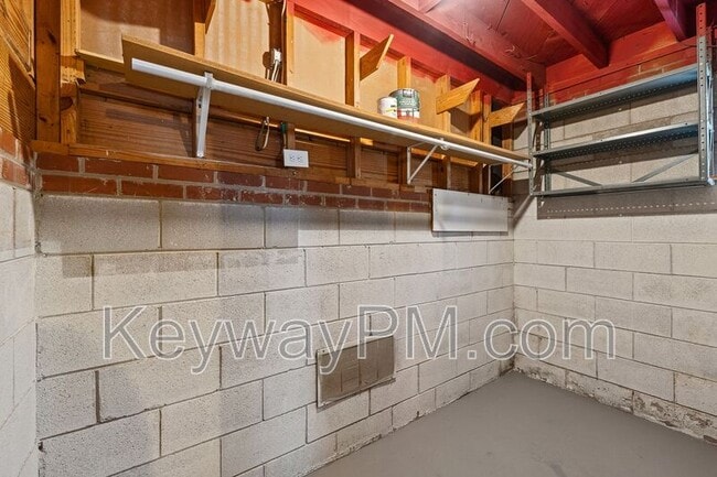 Building Photo - 1823 Pisgah Rd